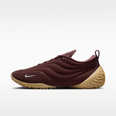 W+NIKE+ASTRA+ULTRA.png